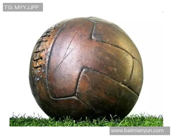 用石头绘制足球明星的艺术创作探索与技巧分享